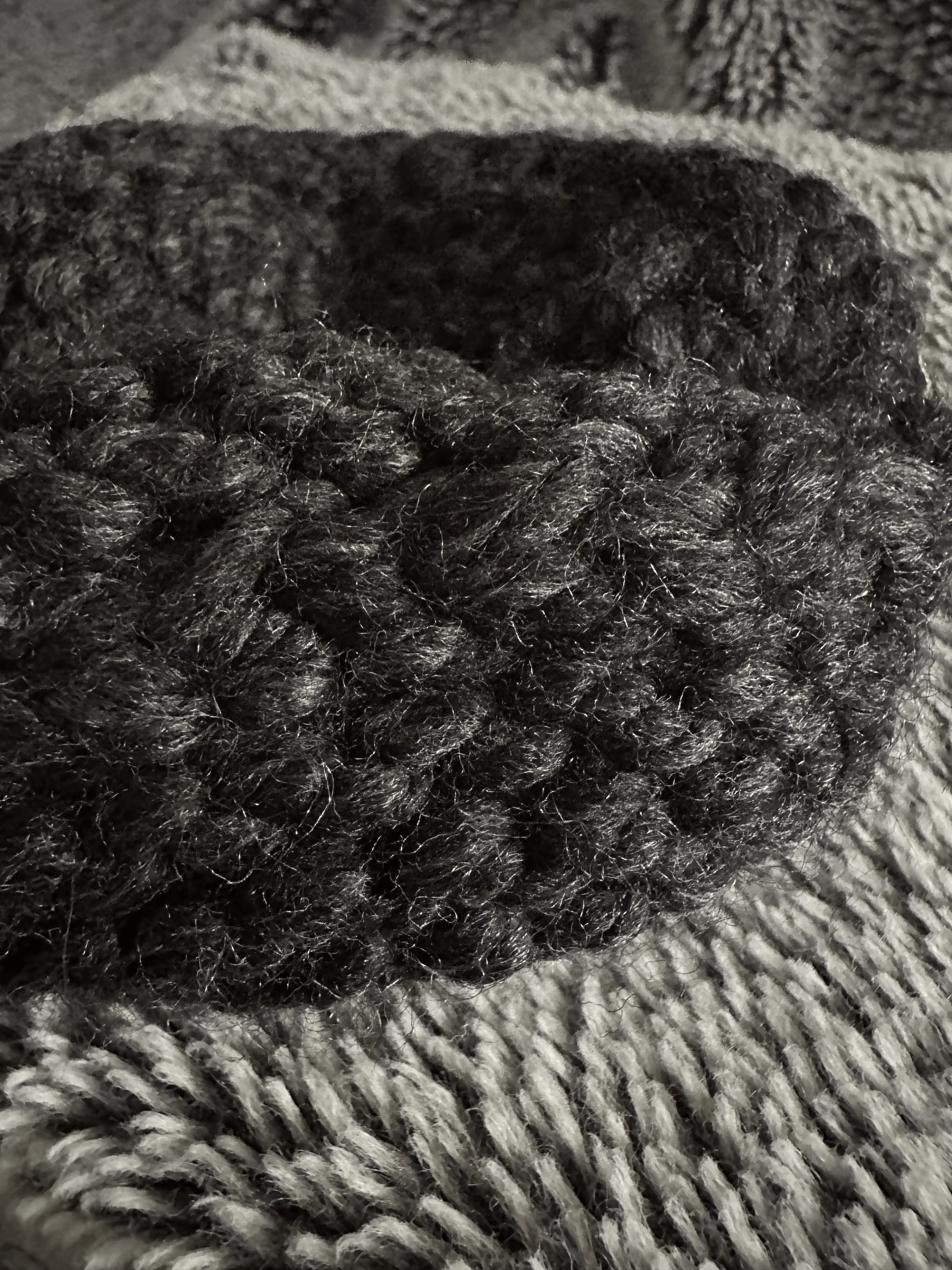 AlleBee Wool Knit Scrunchies